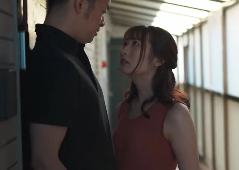 Vợ mang thai, tôi bị sexy bởi vợ yêu nhà đối diện thường ở nhà một mình